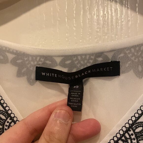 White House Black Market Medallion Embroidered Blouse Size 10 NWOT - Picture 8 of 12